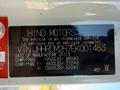 Hino 195 vehicle specification label with details on weight limits and manufacturing information