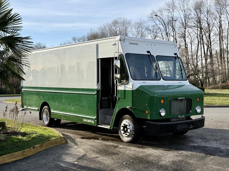 2010 Freightliner MT45 Chassis 18 Foot Cummins Diesel Step Van