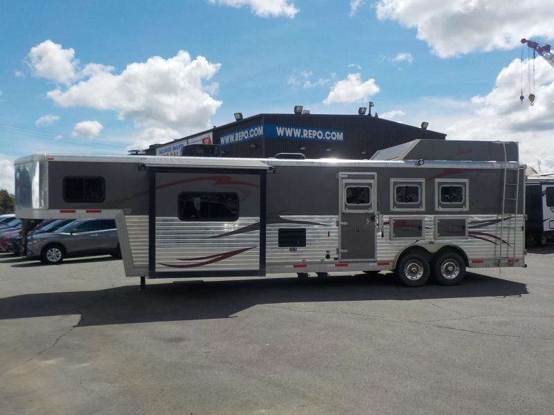 2013 Bison Stratus 8312MME 36 Foot 3 Horse Trailer with Separated