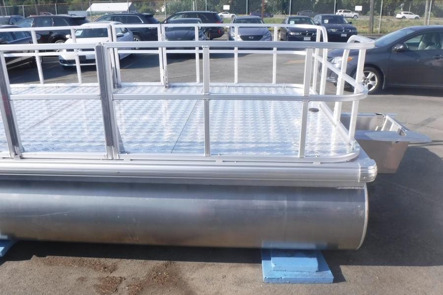2020 Pontoon Aluminum Deck Boat 13.7 Foot