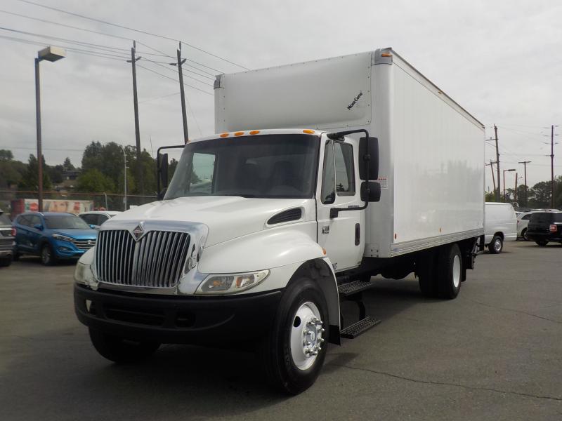 Repo.com : 2006 International 4300 DT466 21.5 Foot Cube Van with Power