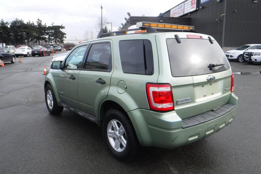 Repo 2009 Ford Escape Hybrid AWD With Amber Light Bar