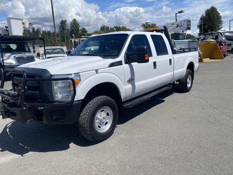 White 2016 Ford F-350 Super Duty XL Crew Cab LB 4WD Pickup Truck Four-Wheel Drive Automatic