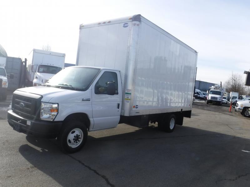 Repo.com | 2018 Ford E-450 16 Foot High Cube Van with Power Tailgate