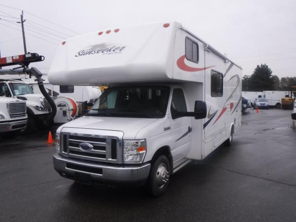 2013 Forest River Sunseeker 2690S-CD 26 Foot Class C Motorhome With 1 ...