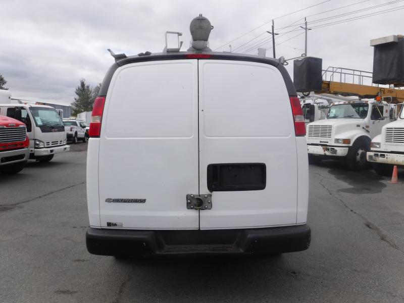2007 Chevrolet Express 2500 Cargo Van Ladder Rack Rear Shelving