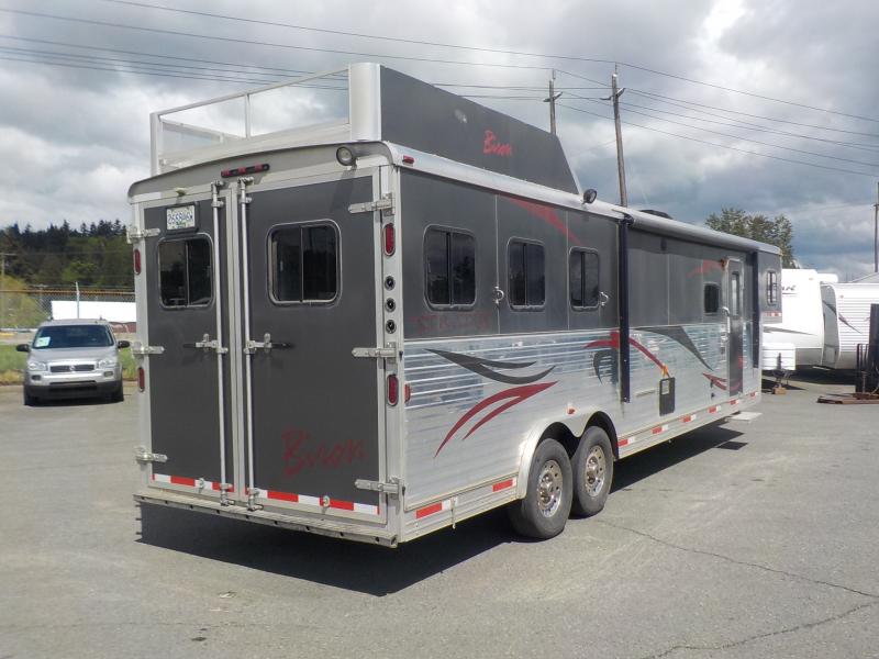 2013 Bison Stratus 8312MME 36 Foot 3 Horse Trailer with Separated Living Quarters