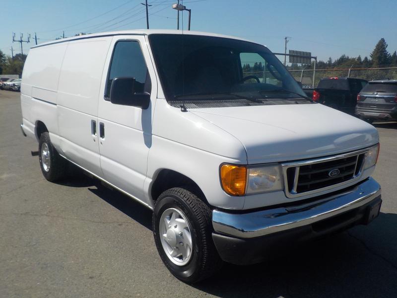 2006 Ford Econoline E350 Super Duty Extended Cargo Van Diesel