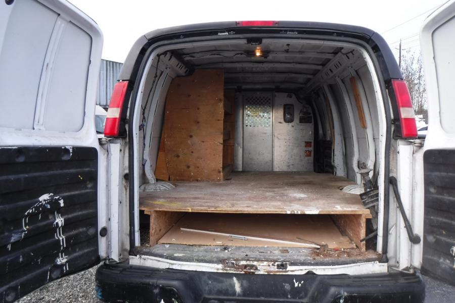 2008 Chevrolet Express 2500 Extended Cargo Van with Rear Shelving and