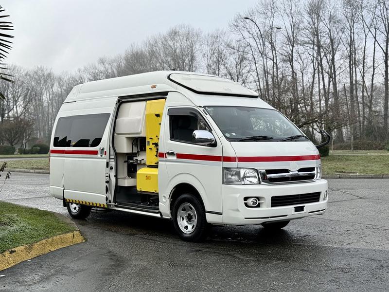 2009 Toyota Hiace RHD Japanese Import Ex-Ambulance Service Van 4x4