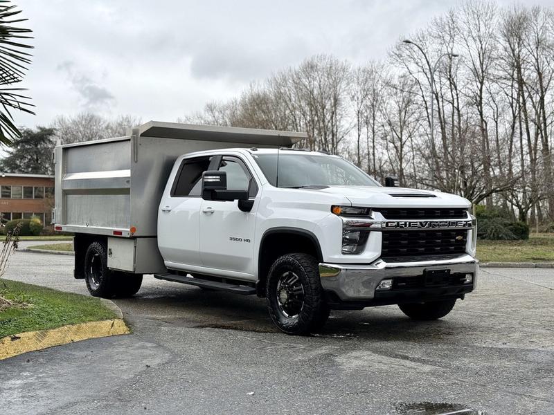 2021 Chevrolet Silverado 3500HD LT Crew Cab 4x4 9-Foot Dump Truck