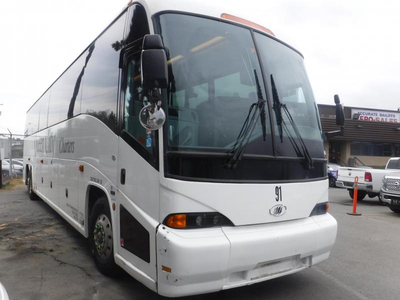 2004 MCI J4500 57 Passenger Bus with Air Brakes