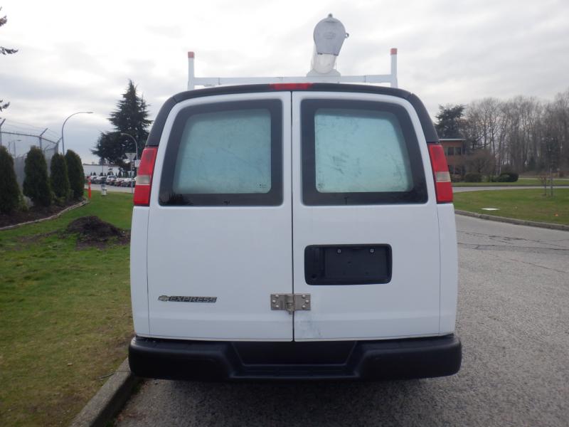 2008 Chevrolet Express 2500 Cargo Van With Rear Shelving Ladder Rack ...